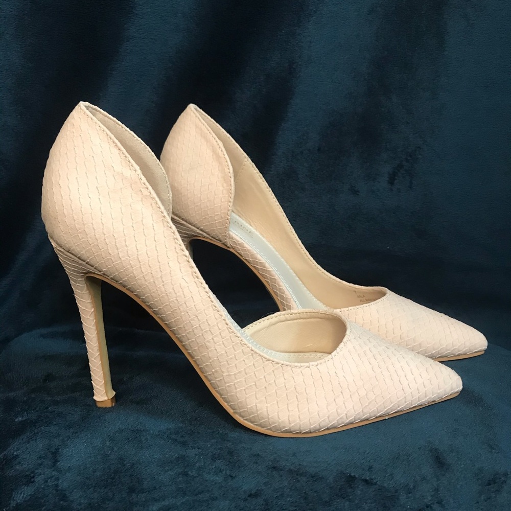 Brand New Peekaboo Pumps - Cream Suede